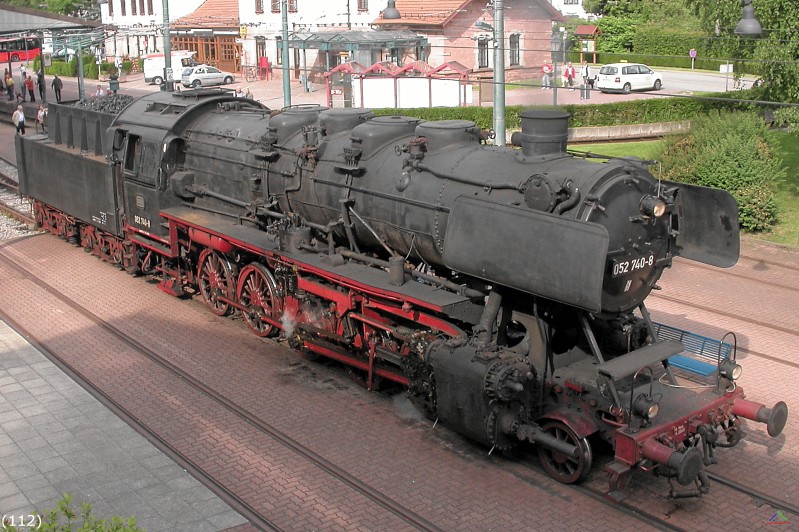 Bahn 112.jpg - Die Baureihe 50 war eine weit verbreitete Güterzuglok. Hier die ehemalige 50 2740 nun im Besitz der UEF.